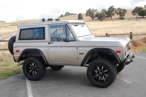 Ford Bronco Wagon by Hutch Broncos 1970 года 